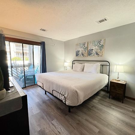 Spacious Modern Condo - 1St Floor - One Block To The Beach Myrtle Beach Bagian luar foto