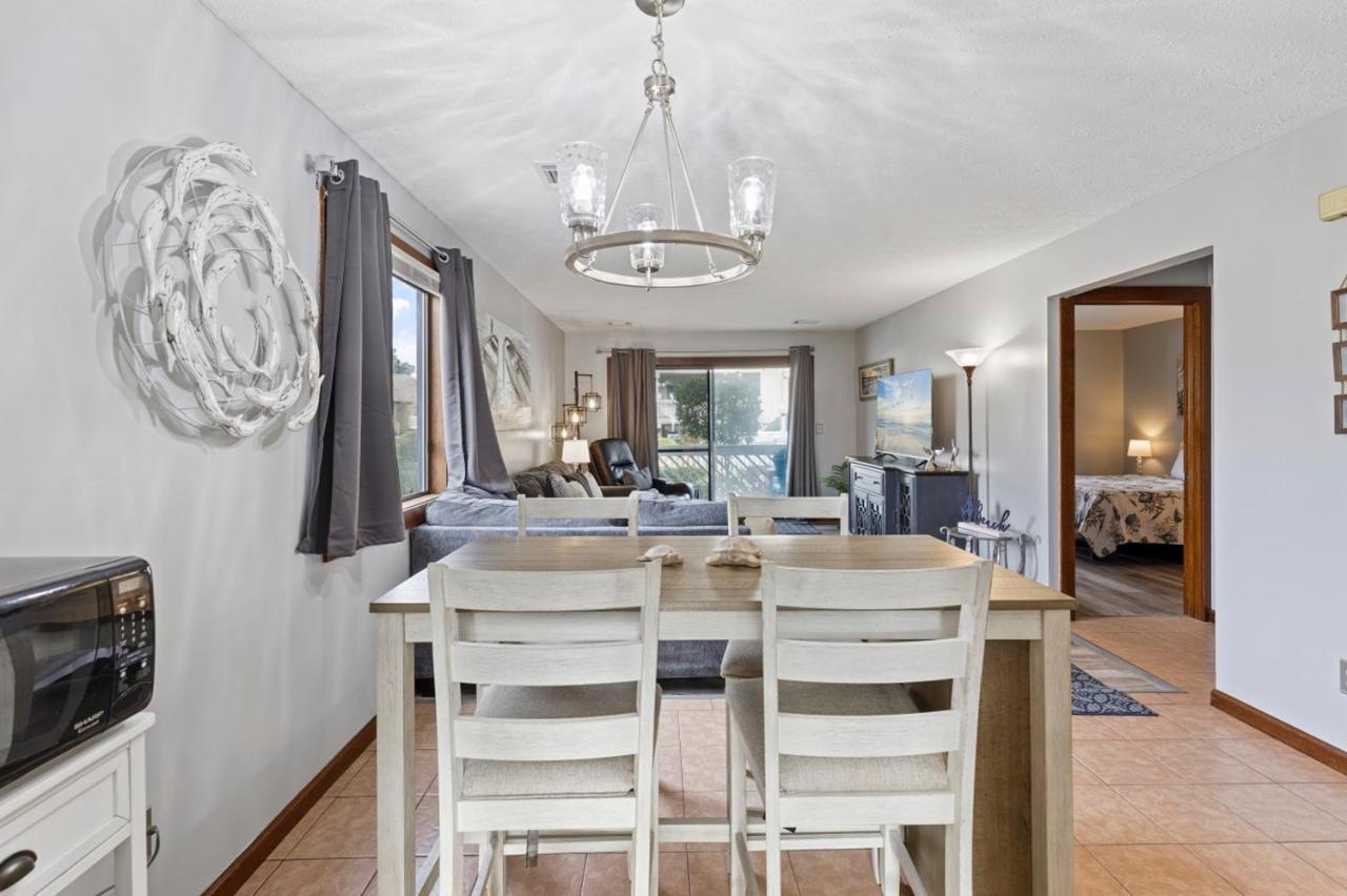 Spacious Modern Condo - 1St Floor - One Block To The Beach Myrtle Beach Bagian luar foto