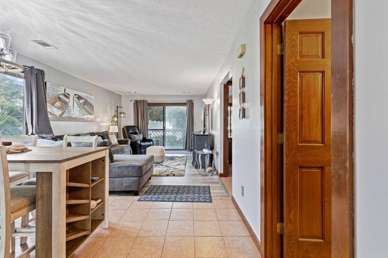 Spacious Modern Condo - 1St Floor - One Block To The Beach Myrtle Beach Bagian luar foto