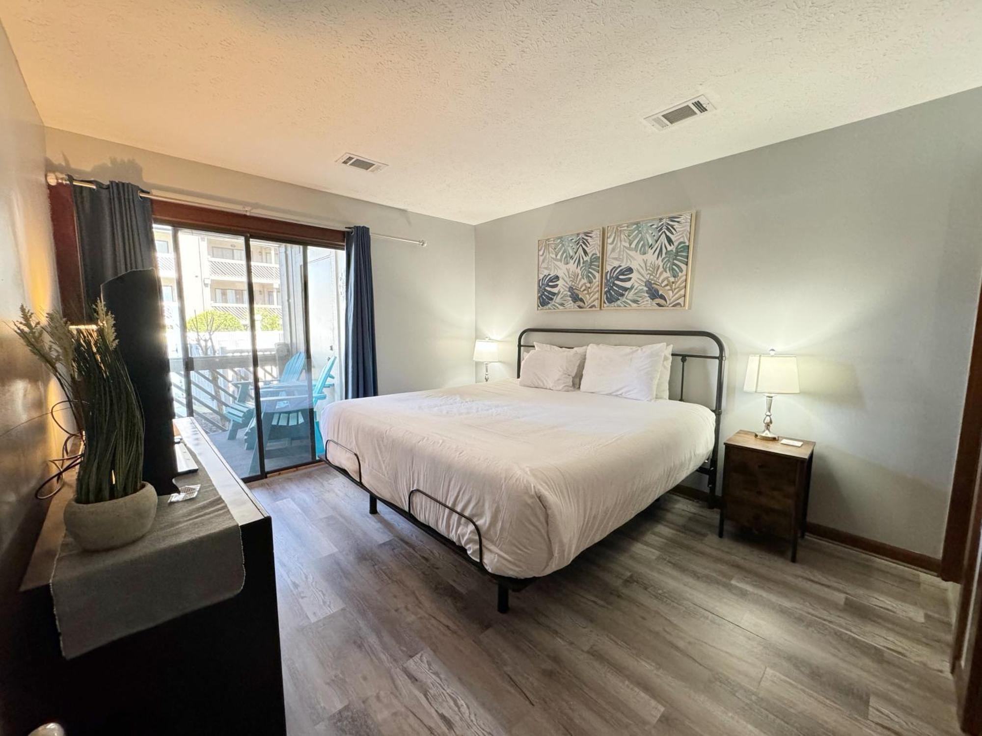 Spacious Modern Condo - 1St Floor - One Block To The Beach Myrtle Beach Bagian luar foto
